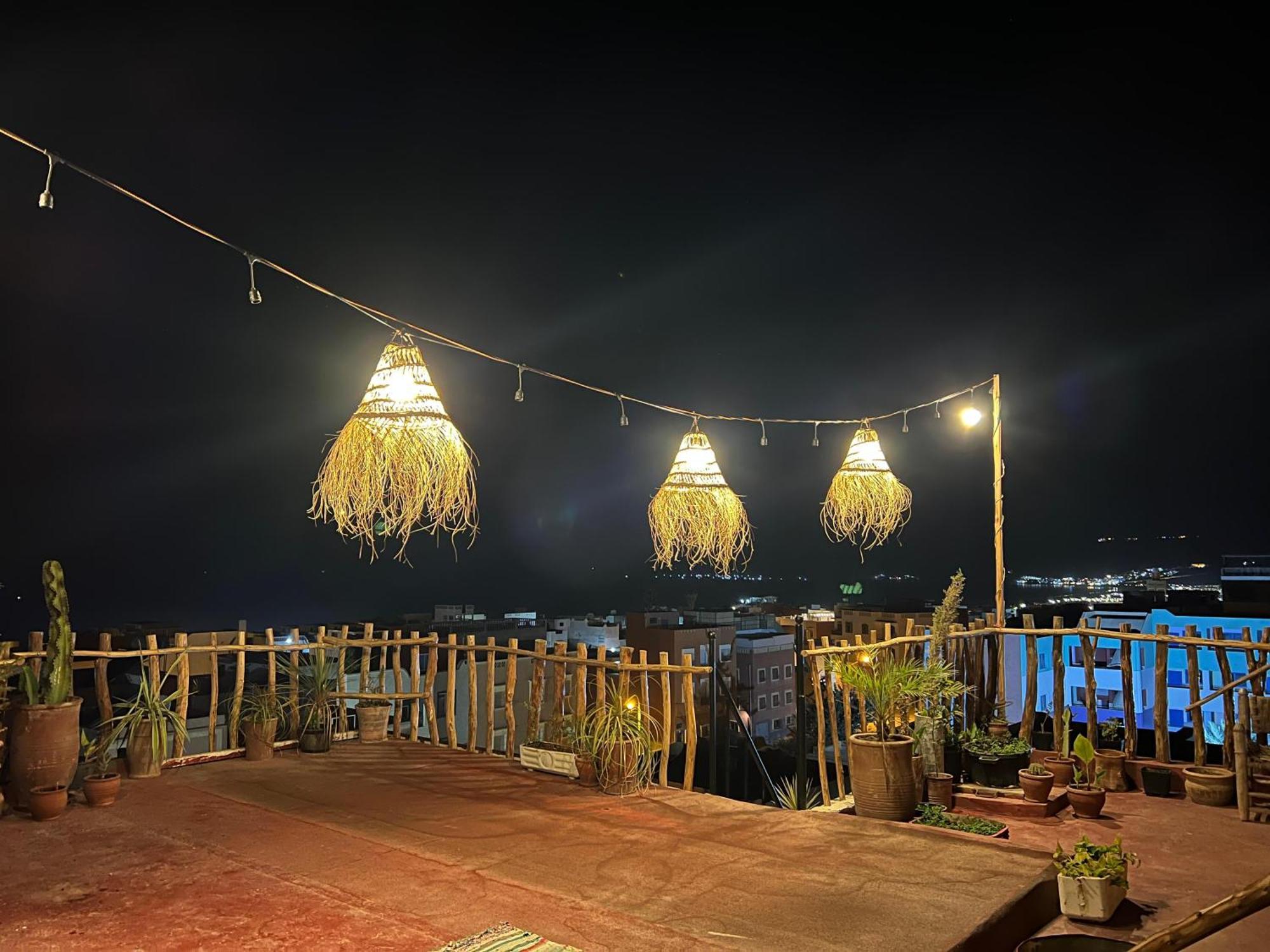 Berber Waves Surf House Hostel Tamraght ภายนอก รูปภาพ