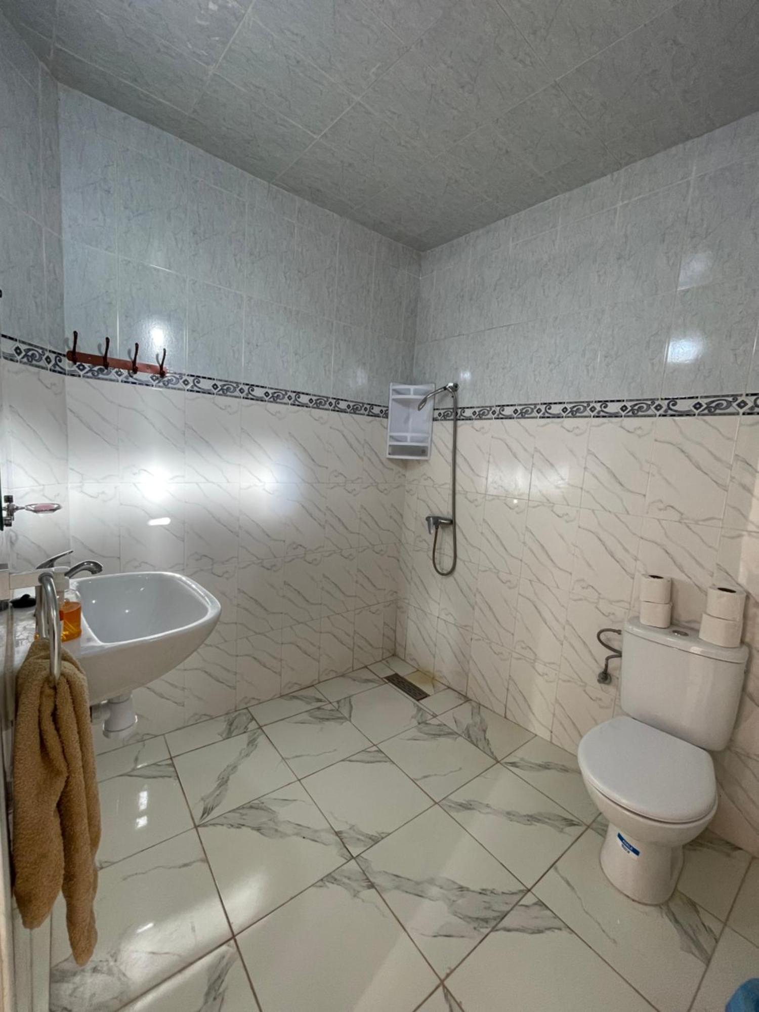 Berber Waves Surf House Hostel Tamraght ภายนอก รูปภาพ