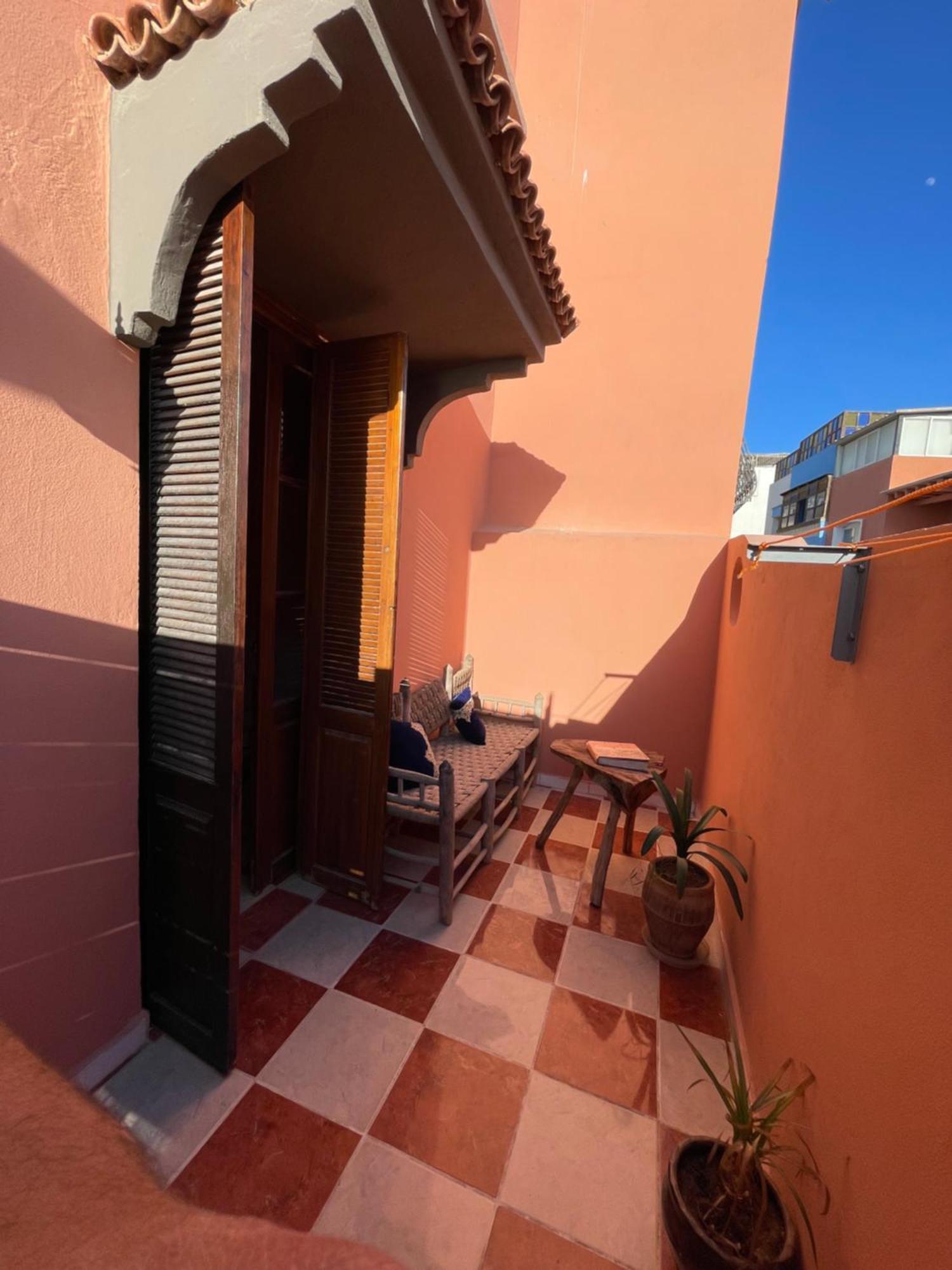 Berber Waves Surf House Hostel Tamraght ภายนอก รูปภาพ
