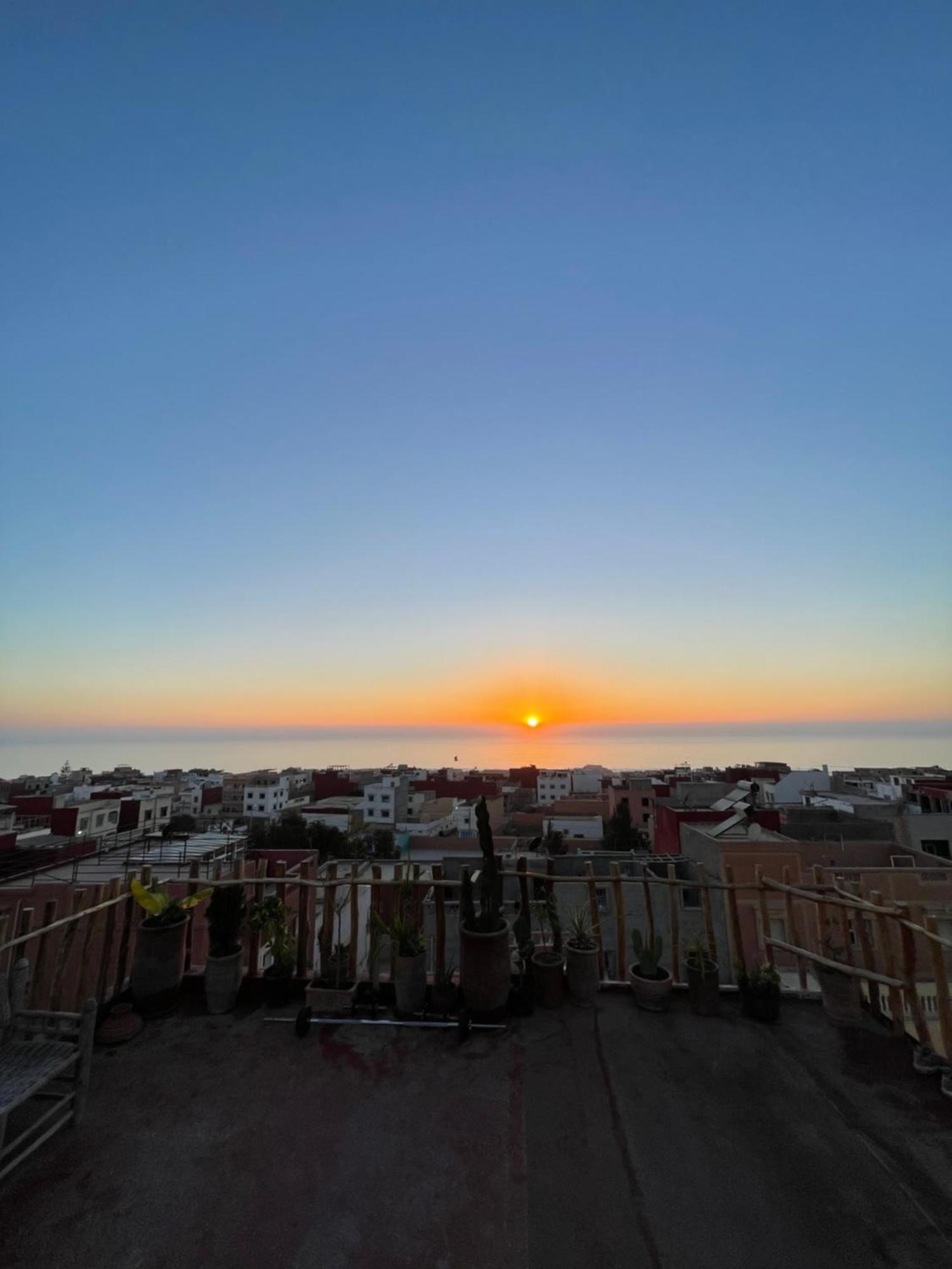 Berber Waves Surf House Hostel Tamraght ภายนอก รูปภาพ