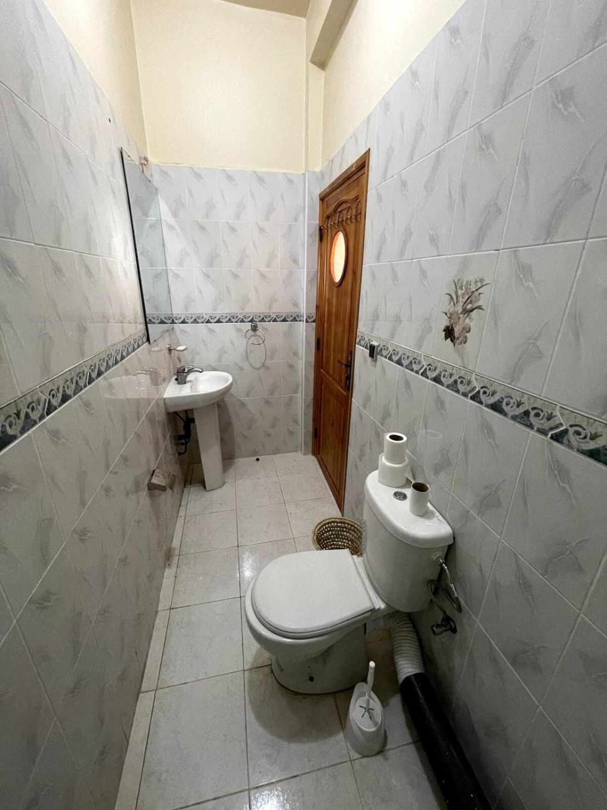 Berber Waves Surf House Hostel Tamraght ภายนอก รูปภาพ