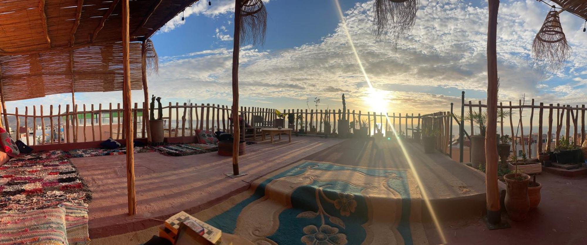 Berber Waves Surf House Hostel Tamraght ภายนอก รูปภาพ