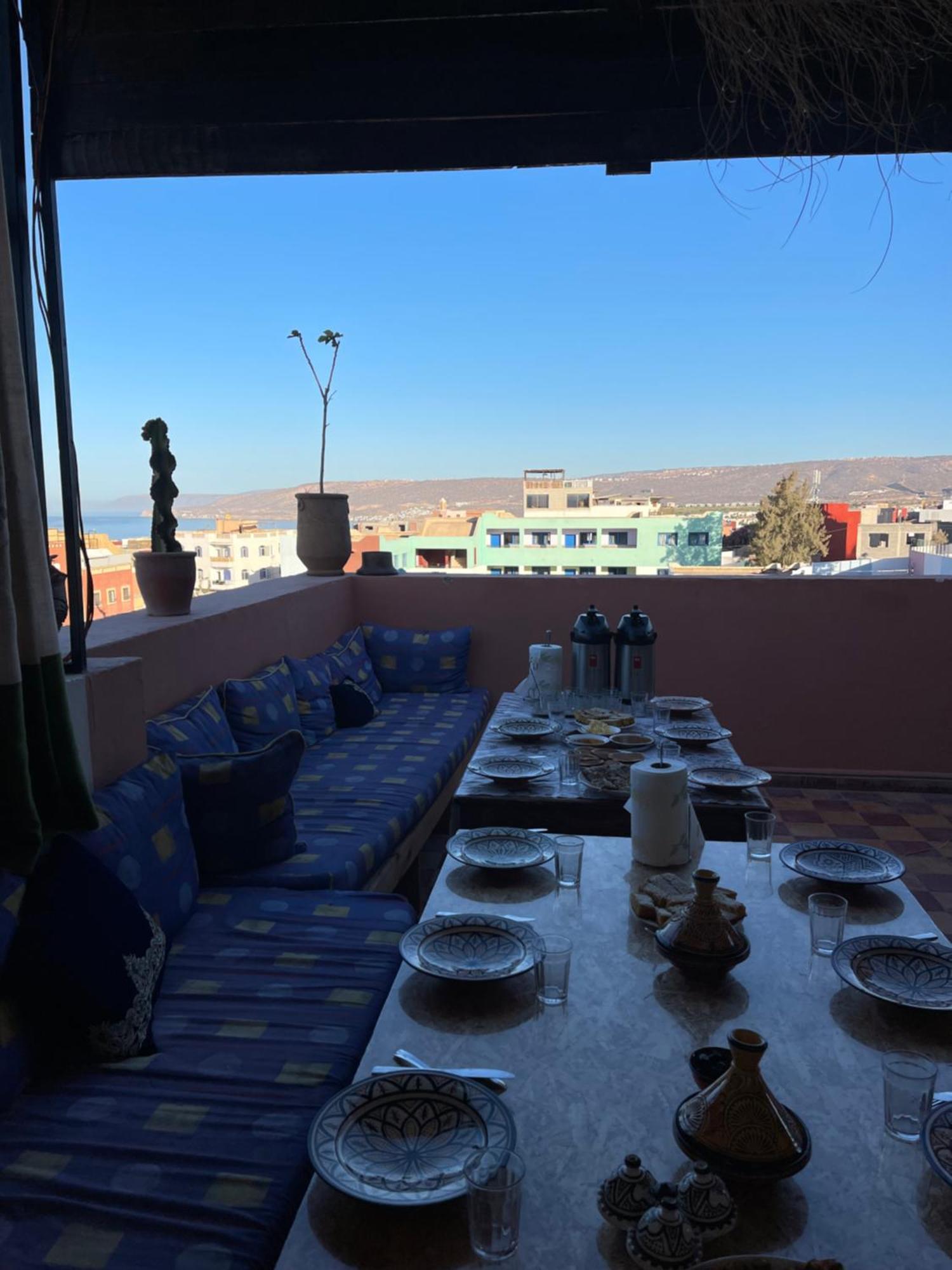 Berber Waves Surf House Hostel Tamraght ภายนอก รูปภาพ