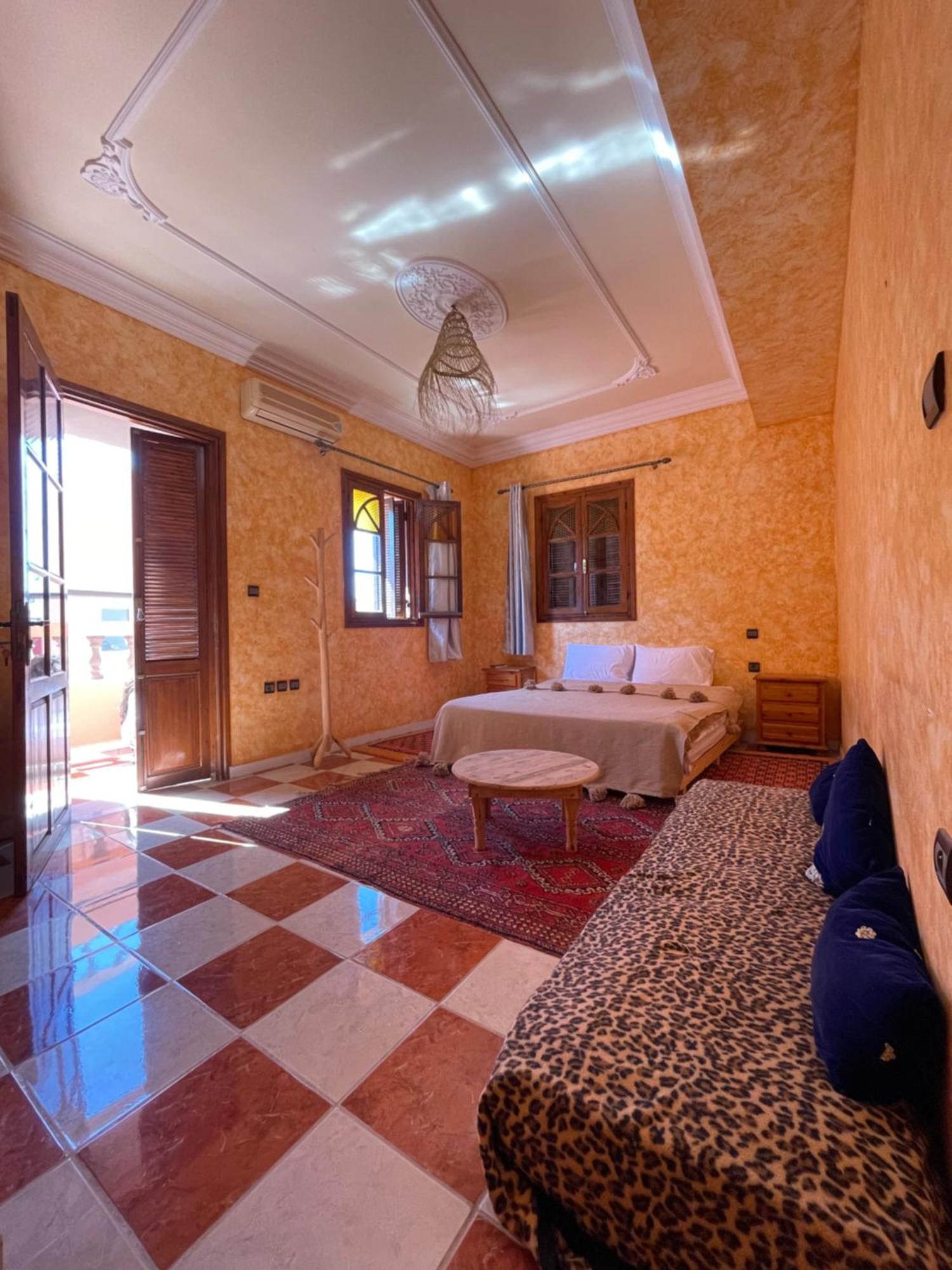 Berber Waves Surf House Hostel Tamraght ภายนอก รูปภาพ