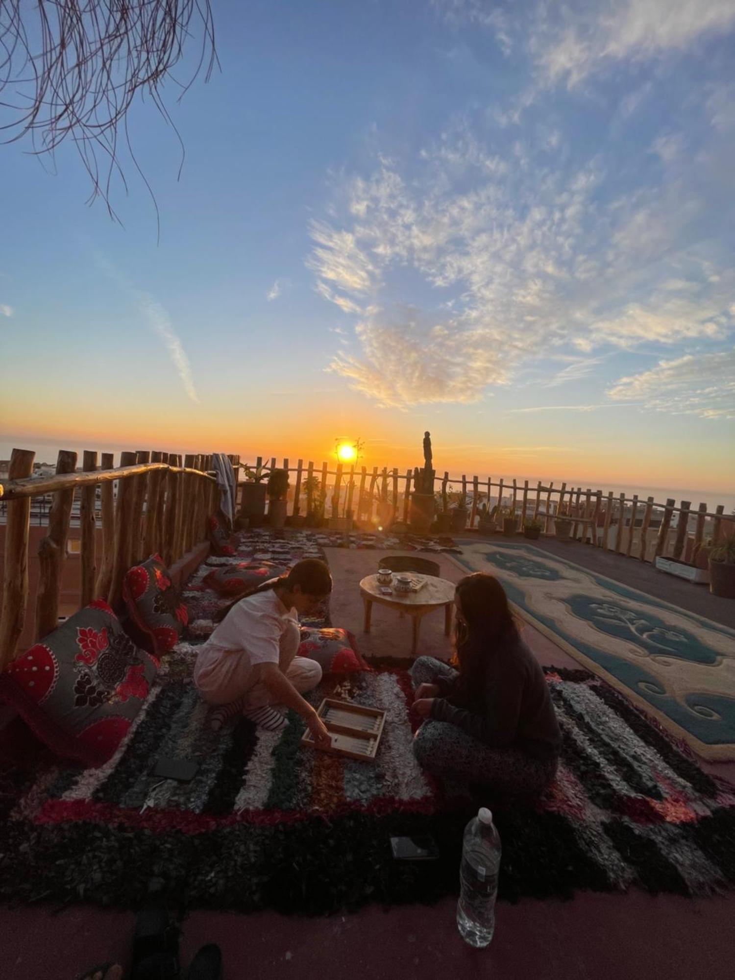 Berber Waves Surf House Hostel Tamraght ภายนอก รูปภาพ
