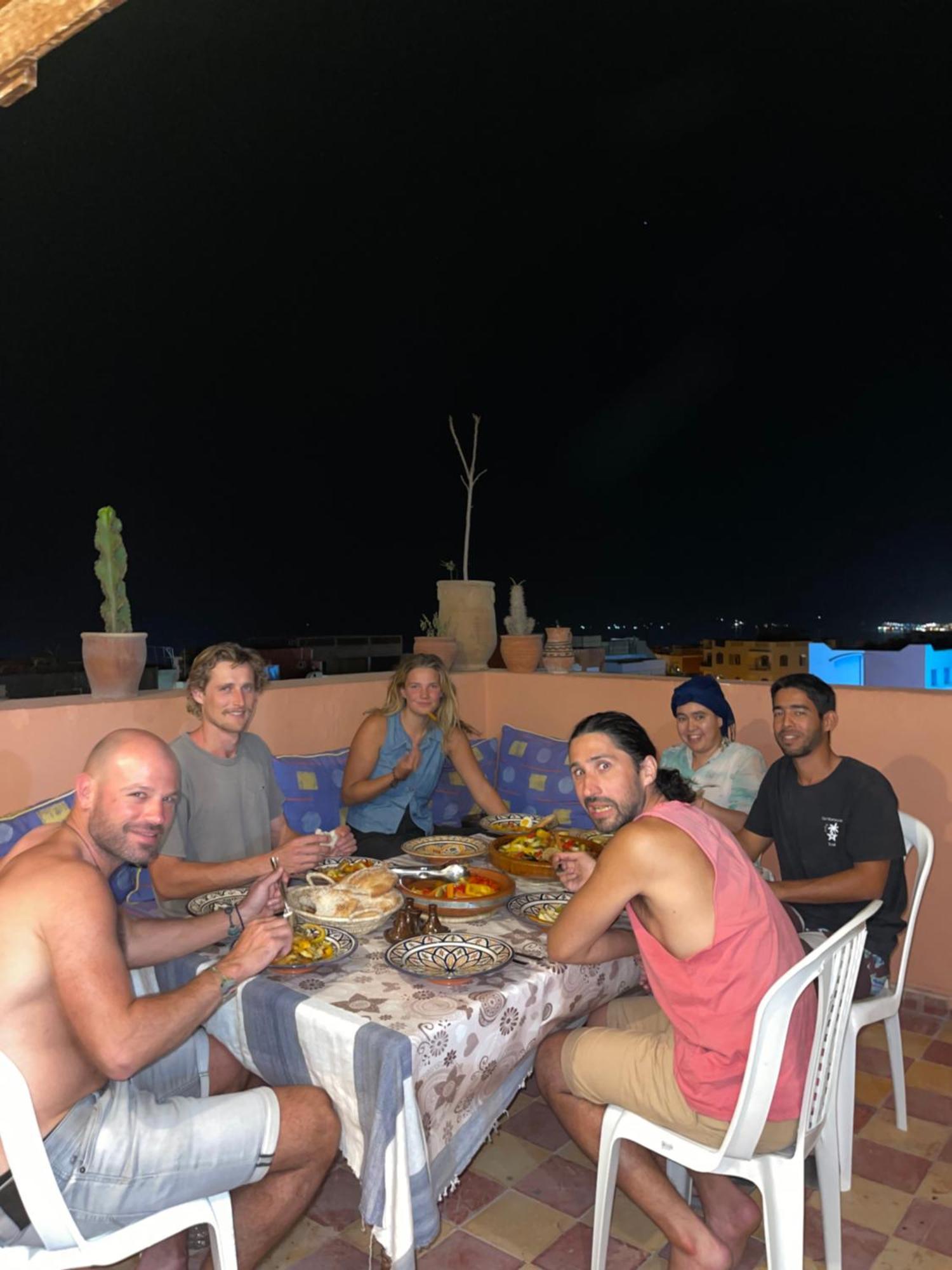 Berber Waves Surf House Hostel Tamraght ภายนอก รูปภาพ